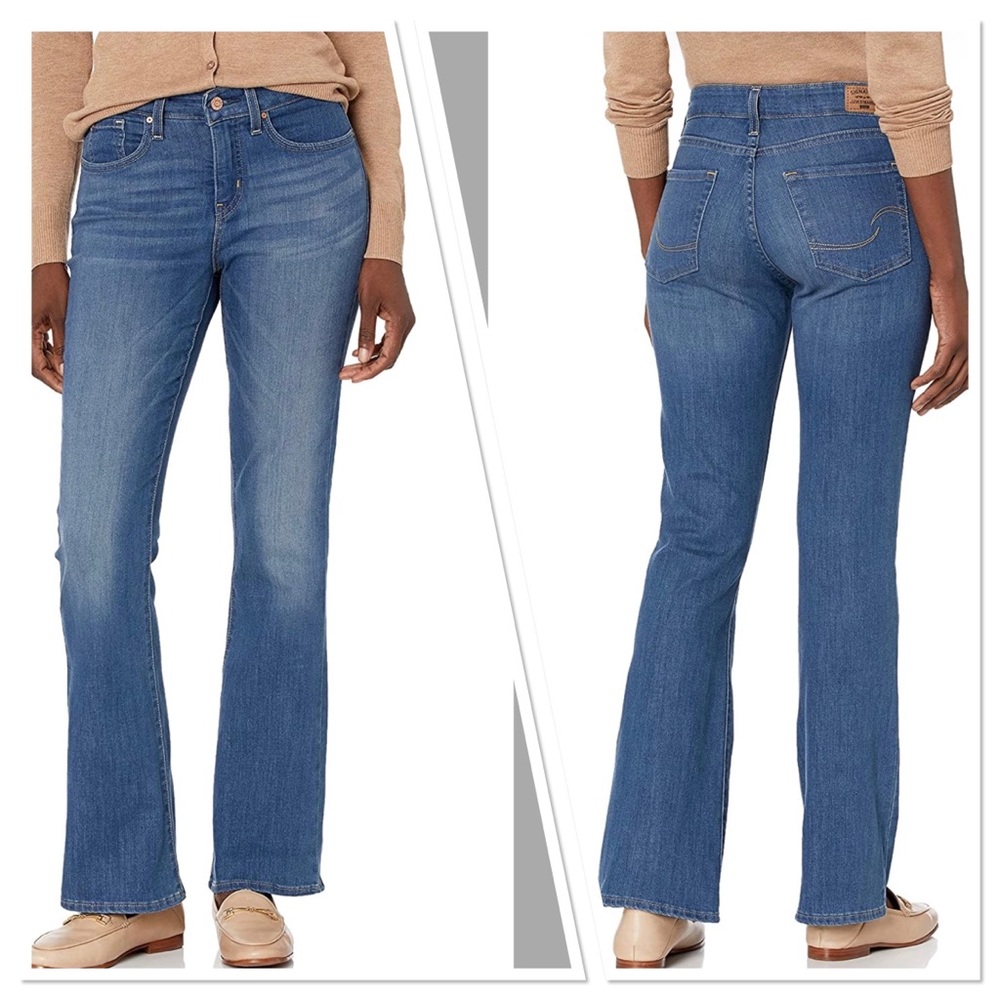 Levi Strauss & Co. Gold Label Women's Totally Shaping Bootcut Jeans. Size: 2S